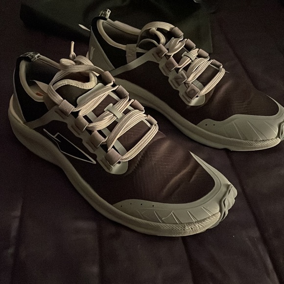 Enda Koobi Fora Trail Shoes - Picture 2 of 4